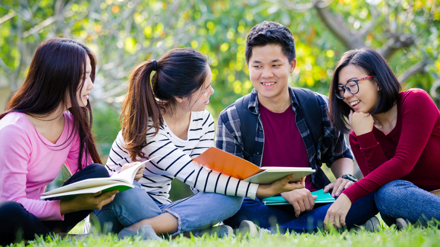 6 Colleges For International Students To Study On A Budget!