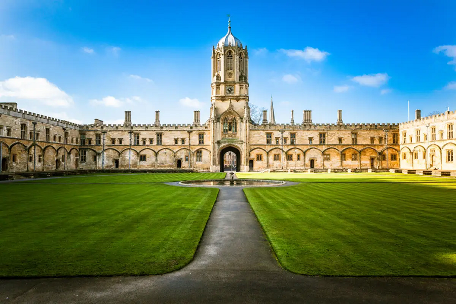 Top Universities to Study Computer Engineering in the UK