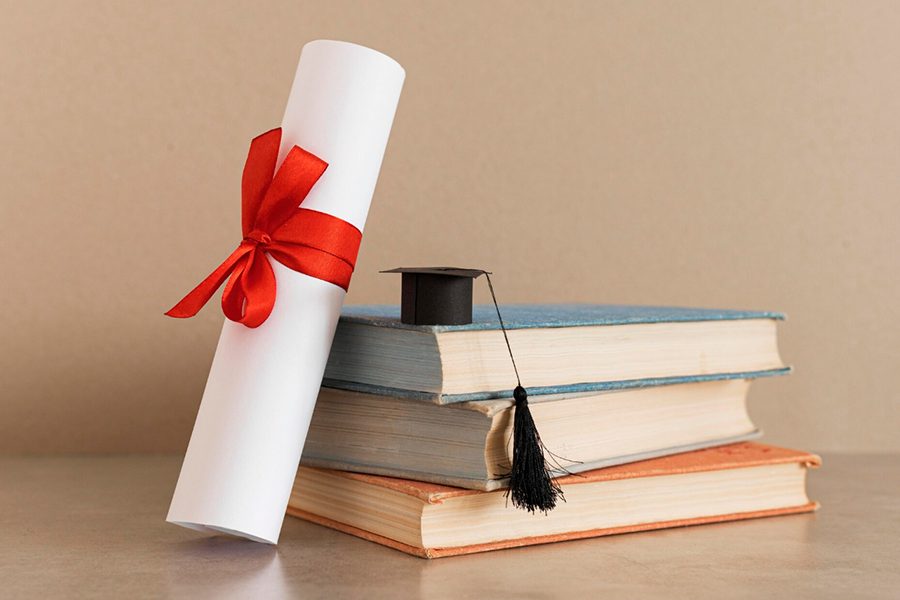 Some Amazing & Interesting Reasons For Obtaining Replica Diplomas